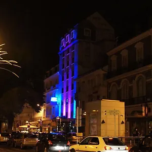 Foch Hotel
